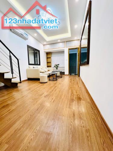 BÁN NHÀ TẬP THỂ KIM MÃ, BA ĐÌNH, 65M2, 2 NGỦ, SÂN RỘNG,  2 THOÁNG, NHỈNH 3TỶ. - 2