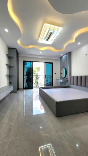 BÁN NHÀ BỒ ĐÈ 80m2*6T*4.5M - 7 NGỦ - Ô TÔ TRÁNH - KINH DOANH - 10 PHÚT VÀO PHỐ CỔ - 3