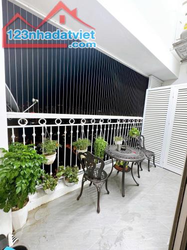 Chính chủ bán căn hộ chung cư 126m2 . - 1