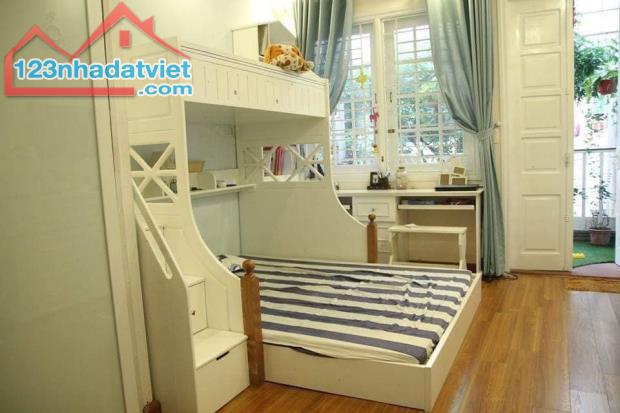 SIÊU ĐẸP NGUYỄN ĐÌNH HOÀN(CẦU GIẤY)- DTICH 90M- 14 TỶ(CÓ BỚT)- 20M RA PHỐ OTO TRÁNH - 2