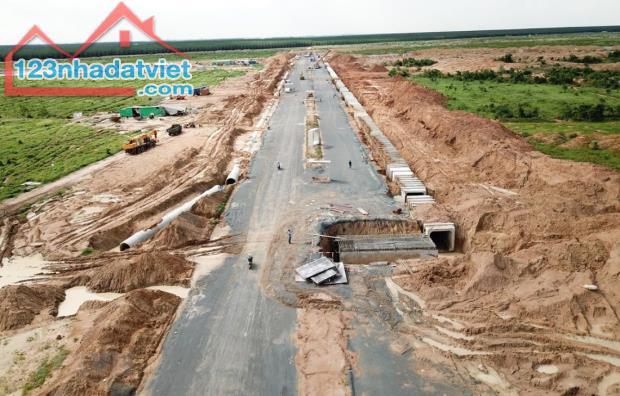 Đất nằm mặt tiền đường 25C nối vào cổng Sân Bay Long Thành, chuyển nhượng 1t150 - 2