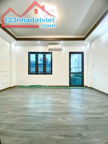 Chỉ 2 tỷ có nhà ở La Phù xây 5 Tầng, 3P Ngủ rộng, chỉ 40m ra đường ô tô đỗ Lê Trọng - 3