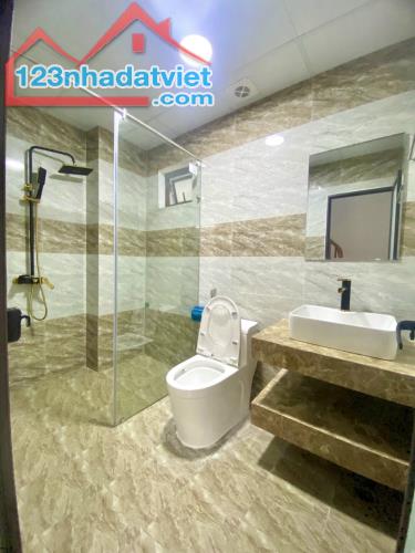 Chỉ 2 tỷ có nhà ở La Phù xây 5 Tầng, 3P Ngủ rộng, chỉ 40m ra đường ô tô đỗ Lê Trọng - 4