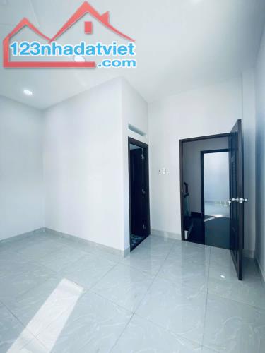 Bán Nhà Hẻm 6M Thông - Trường Chinh - F.14 Tân Bình - 50M2 - 3 Tầng - Chỉ 6.x Tỷ - 4