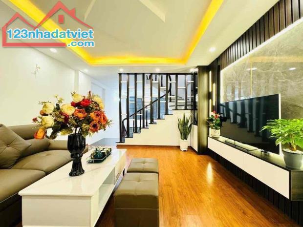 Bán nhà Thanh Xuân, 40m2, lô góc 2 thoáng, ô tô dừng đõ 15m, giá nhỉnh 7 tỷ - 1