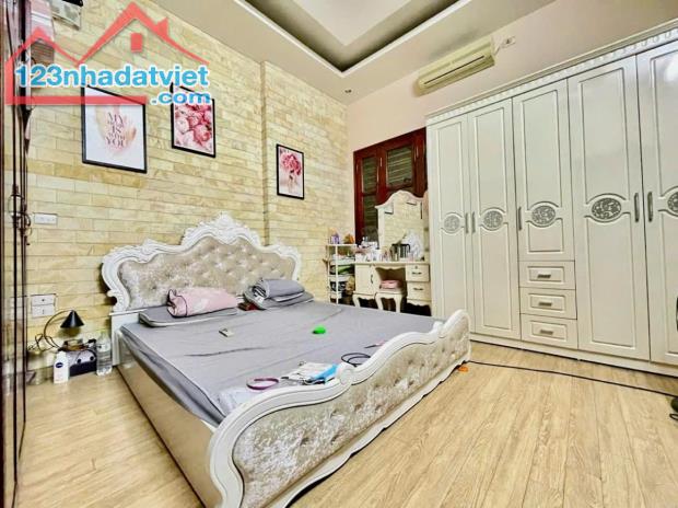 Bán nhà riêng ngõ 262B Nguyễn Trãi 46,5m2, 5T, MT 4m Giá 6 Tỷ - 2