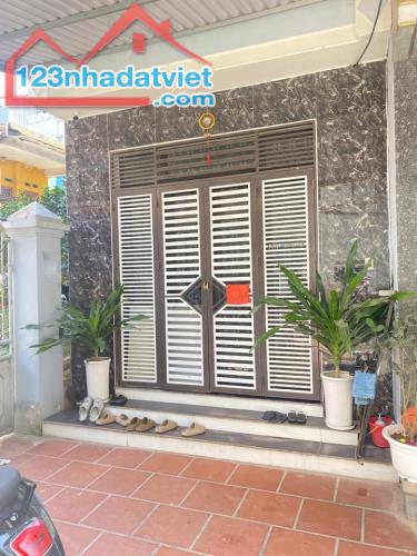 BÁN NHÀ TRONG ĐÊ YÊN NGHĨA HÀ ĐÔNG, 35M2 X 5T, 4.5 TỶ, OTO ĐỖ CỬA