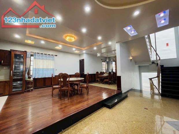 Bán Biệt Thự Đường 2B View Công Viên - 270m² ( 14 x 20 ) 4 Tầng 12PN - 2