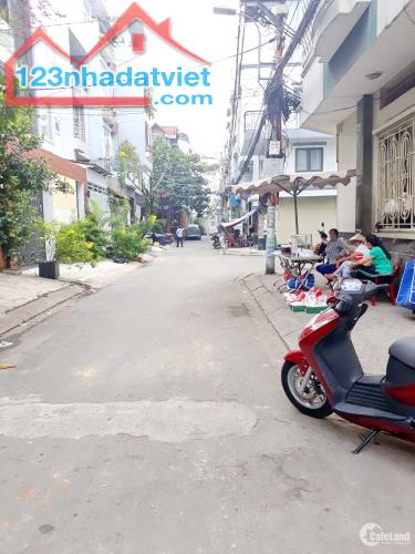 Bán nhà Dương Bá Trạc, DTSD hơn 200m, P1,Q8, Hẻm xe tải, chỉ hơn 8 tỷ