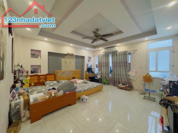 HÀNG HIẾM BÁT KHỐI, 30M2, GẦN PHỐ, SỔ ĐẸP. - 1