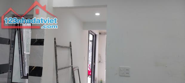 ♥ Nhà kiệt 2.5m Lê Đình Lý thông Hoàng Diệu, 61m2, 2 tầng, 3PN, mới đẹp, 2.65 tỷ - 2