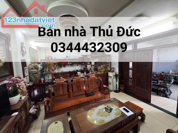 Bán nhà Thủ Đức, Mặt tiền kinh doanh, Đỗ Xuân Hợp, HĐ Thuê 66 triệu/th, 245 m2