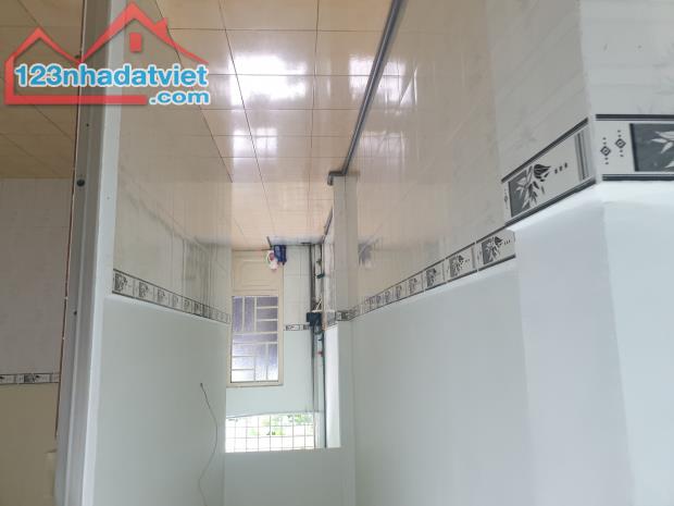 BÁN nhà cư xá phú lâm A 68m 2 tầng hxh chỉ 80tr m quá rẻ - 5