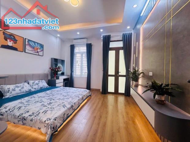 Cực Phẩm Bán Đất Tặng Nhà, Giá Cực Tốt Phố Nguyễn Khánh Toàn, 92m2,2 tầng, Giá Chỉ 1x Tỷ - 2