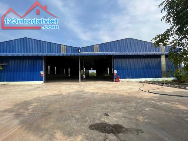 Bán nhà xưởng và kho bãi Thiện Tân, Vĩnh Cửu, Đồng Nai, 5200m2, giá 19 tỷ 500.