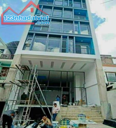 Bán Tòa Văn Phòng Mặt Phố Trần Huy Liệu, Ba Đình DT 251m2, 11T, MT 8.1m. Giá Cực Rẻ