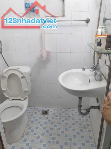 Cho thuê nhà ngõ ba gác phố Vĩnh Hưng Hoàng Mai 25m x 5 tầng, giá 10tr/tháng - 4