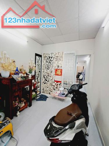 NGAY NGÃ TƯ HÀNG XANH - ĐIỆN BIÊN PHỦ - HXH - 34M2 - GIÁ CHỈ NHỈNH 3 TỶ