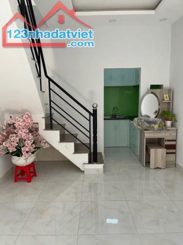 Hàng mới về XVNT sát Quận 1, DTSD 80m2 5 tầng, 5.5 tỏi - 2