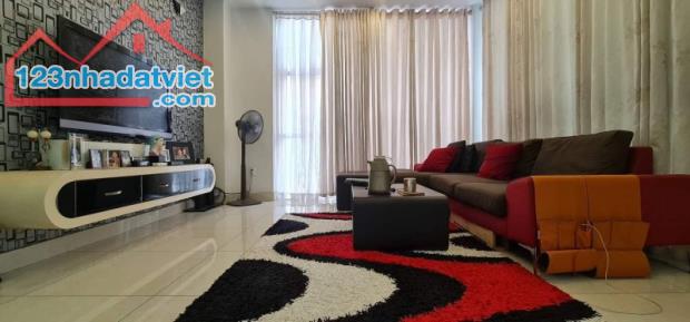 Gấp bán nhà 5 tầng, dt nền 40m2, chỉ 10.5 tỷ, ô tô thông Hoàng Sa, Quận 3. - 3