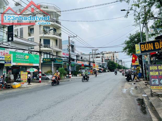 Mặt tiền đường 2 chiều, rộng 30m - Phạm Văn Bạch, Tân Bình, Hồ Chí Minh 6 tầng - Chỉ 15 tỷ