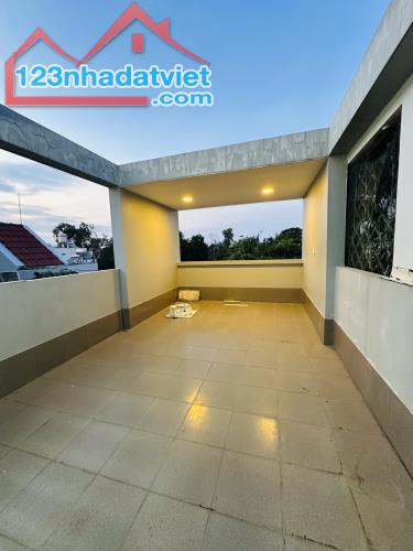 Bán nhà Dt 4 * 16m, 4 Tầng, 4pn hẻm 8m tại Tây Thạnh, Tân Phú, Chỉ 8 Tỷ 5 - 4