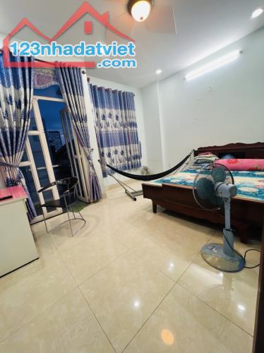 Gấp bán nhà Thủ Đức, 5 tầng, giá 7 tỷ, dt nền 52m2, gần Mt Kha Vạn Cân, Trường Thọ. - 3