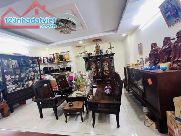 Gấp bán nhà 5 tầng Trường Thọ, chỉ 7 tỷ, dt nền 52m2, gần Mt Kha Vạn Cân, Thủ Đức. - 1