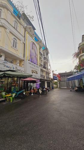 Gấp bán nhà giá 6 tỷ, dt nền 70m2, thông Mặt phố kinh doanh Đặng Văn Bi, Thủ Đức. - 5