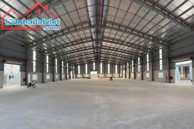 Cho thuê kho xưởng tại mặt đường 379 Tỉnh Hưng Yên. Diện tích 1400m2 - 2