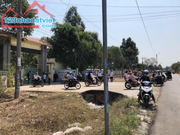 BÁN 1.000M2 CÓ SỔ RIÊNG, SÁT CHỢ VÀ NHÀ MÁY - 1