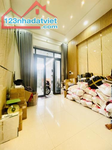 Bán Nhà Mặt Tiền Tân Thới Nhì 4-2, 79m2, 3 Tầng, Đường 12m, Nhà mới vào ở ngay - 1