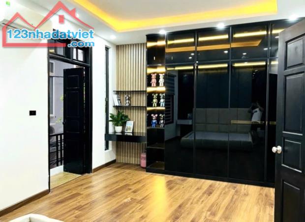 HÀNG HIẾM - VIP XUÂN THỦY – 5 TẦNG x 40M2 ĐẦY ĐỦ CÔNG NĂNG, 8.5 TỶ