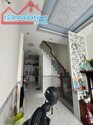 BÁN NHÀ VỊ TRÍ HIẾM - ĐƯỜNG NGUYỄN TRỌNG TUYỂN - HXH ĐẬU CỬA - 45M2 - CHỈ 5.x TỶ - 2