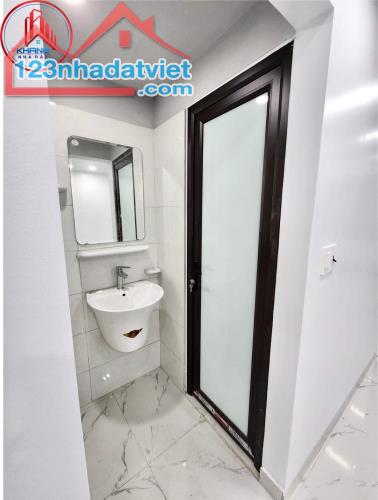 Bán gấp Nhà 2 tầng 275 Trần Nguyên Hãn, Nghĩa Xá, Lê Chân. HP. 2,190tỷ. 39,7m2. Ngõ 2m. - 3