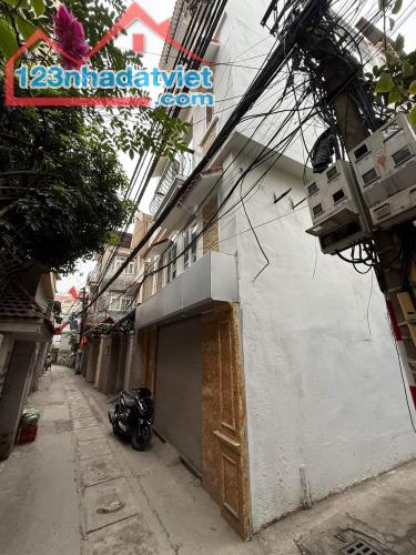 Nhà Đẹp Lô Góc Gần Phố Khương Đình 40m2 Kinh Doanh Giá 7.2 tỷ LH 0934550556 - 1