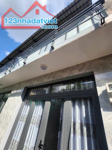 Nhà mới Thạnh Lộc, quận 12, 31m2, 2 tầng