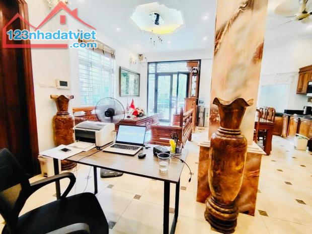 SIÊU BIỆT THỰ LÔ GÓC BA ĐÌNH ĐỘI NHÂN,DIỆN TÍCH 155M, MT 8,2M, 3 MẶT THOÁNG AN NINH TỐT - 3