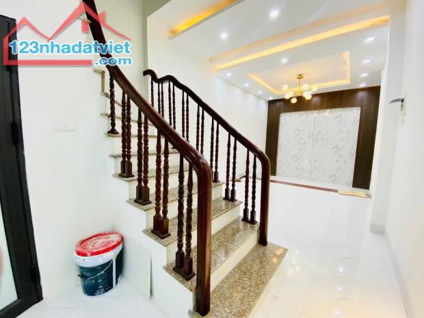 Bán nhà ngõ 172 Âu Cơ. 1 nhà ra ô tô tránh. 50m2, 5 tầng Mt3,8m. nhỉnh 8 tỷ. - 3