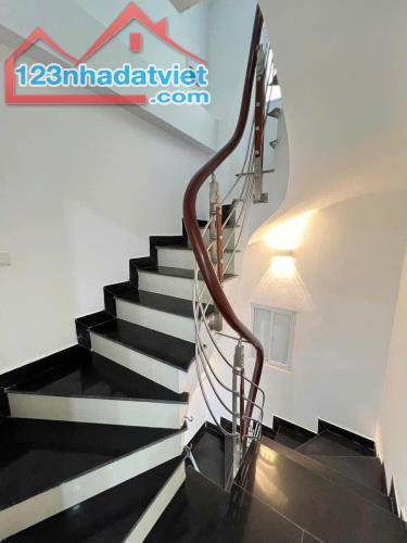 ĐẦU TƯ LÀ CÓ LỜI chỉ 1 căn DT40m2 5 tầng ô tô đỗ cửa-15p ra bx Hà Đông - 1