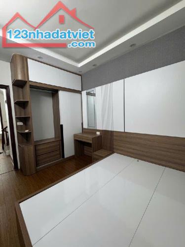 Cơ Hội Sở Hữu Nhà 36m² Tại Tam Trinh - Nội Thất Cơ Bản - Sổ Đỏ Chính Chủ - Gần Phố - 1