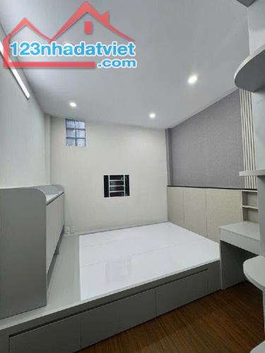 Cơ Hội Sở Hữu Nhà 36m² Tại Tam Trinh - Nội Thất Cơ Bản - Sổ Đỏ Chính Chủ - Gần Phố - 4