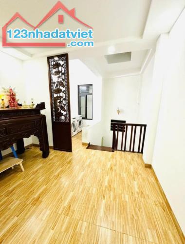 Bán gấp nhà Võ Chí Công, Cầu Giấy 30m x 5T -  giá 6.6 tỷ, nhà đẹp, 2 thoáng, gần ô tô - 3