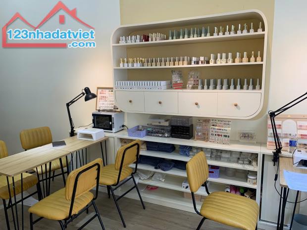 Quận Phú Nhuận – MT Huỳnh Văn Bánh ! Sang Rẻ MB Salon Nail Decor Đẹp, Sẵn Full - 4