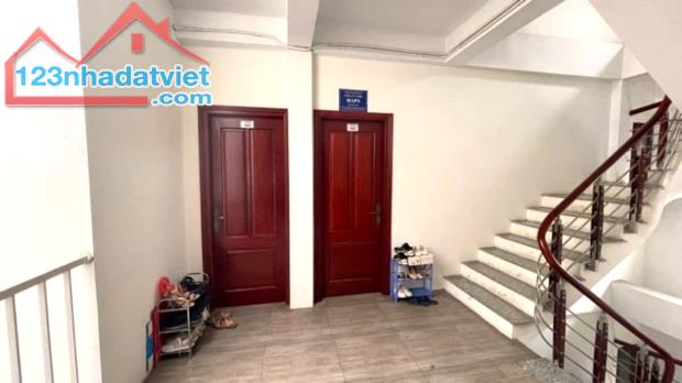 Nhà đẹp phố Trạm, 167m2, 7 tầng, thang máy, ô tô tránh, sát phố chính, chỉ 28.5 tỷ. - 3