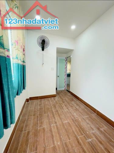 Nhà Trệt Lầu Chữ L(60m2) Dương Đình Cúc 720 Triệu Cần Bán Gấp ! - 4