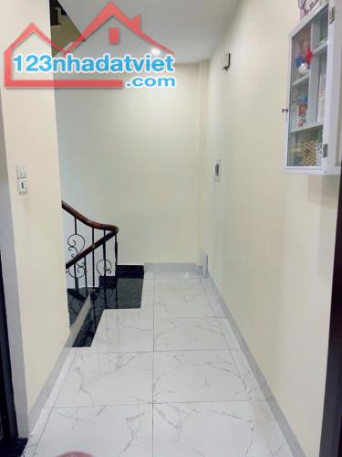 Bán nhà đất để ở Ngọc Thuỵ, Ô tô đỗ cửa, Nhà mới tinh, 30m2, 5.5 tỷ - 1