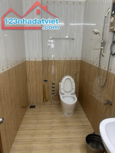 Bán nhà mặt tiền Đào duy anh, P.9, Q. Phú Nhuận trệt 4 lầu, 7pn, 7wc - 3