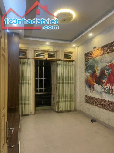 Bán nhà phố 8/3, Hai Bà Trưng, ô tô tránh, tiện kinh doanh 5 tầng 41m2 giá 11.5 tỷ - 1