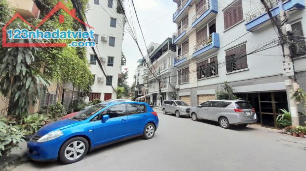 Cực hiếm, Đội Cấn,Ba Đình, Oto vào nhà, 50m ra oto tránh, An sinh tốt, Nội thất xịn, 50m2